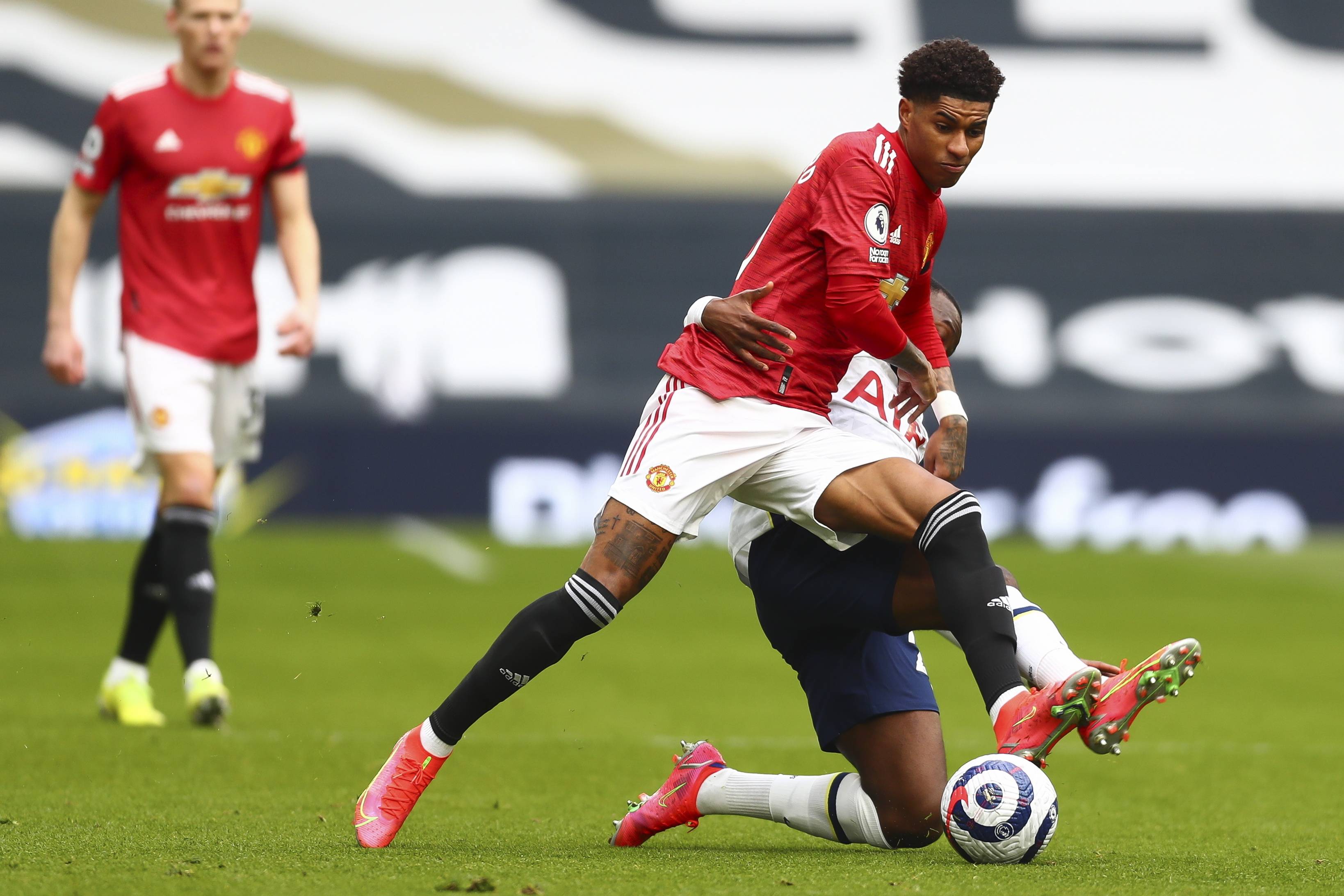 因为足球小将这部动画片喜欢足球这项运动,因为劳尔...(从《足球小将》出发,因劳尔而深爱足球)